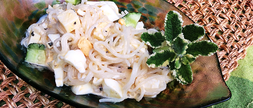 こんにゃく麺でサラダ